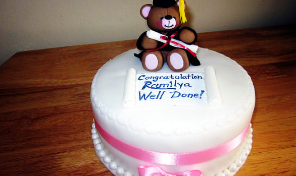 Teddy Bear Graduation Cake